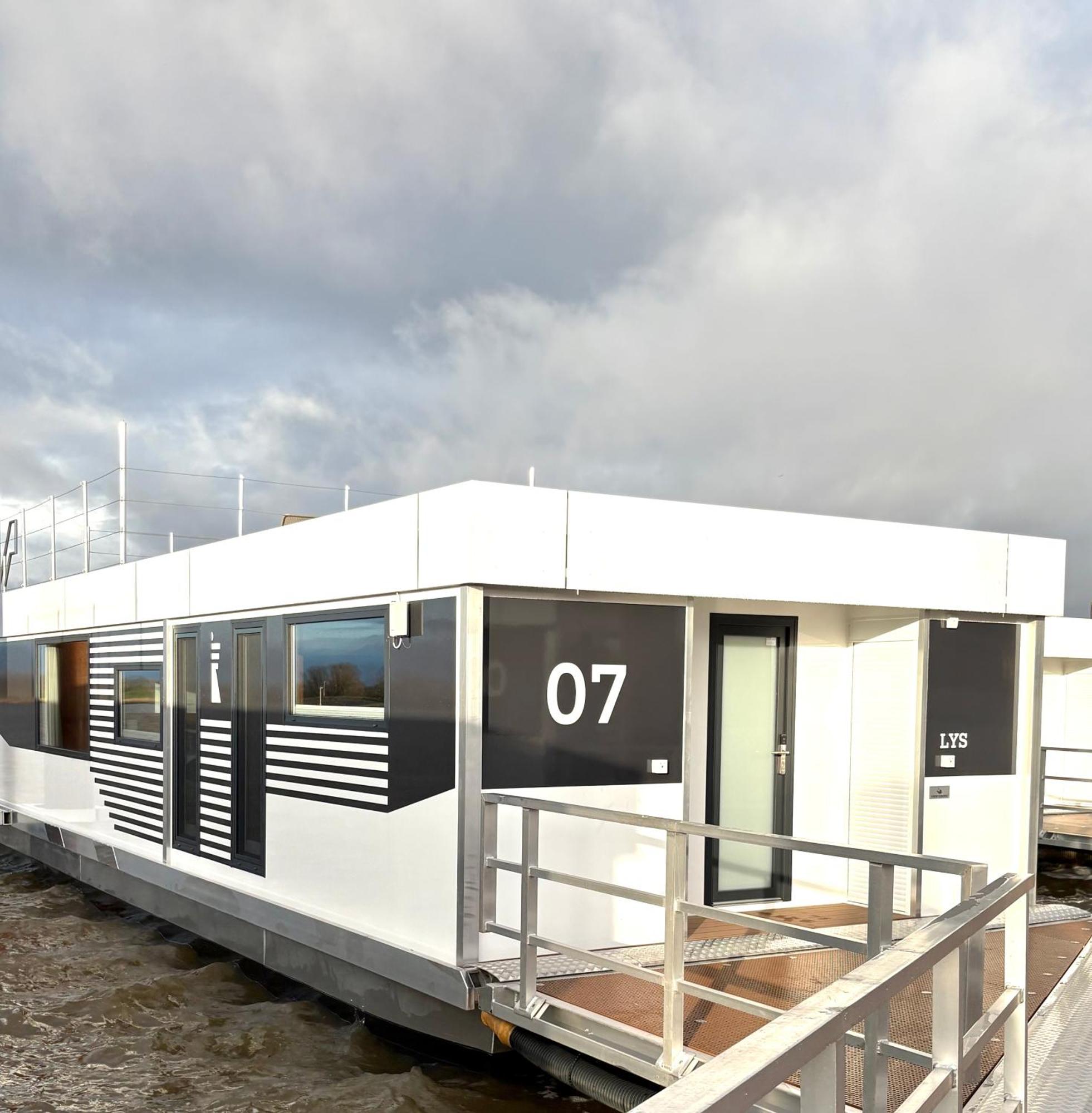 Hausboote Am Lankenauer Hoeft Bremen Luaran gambar